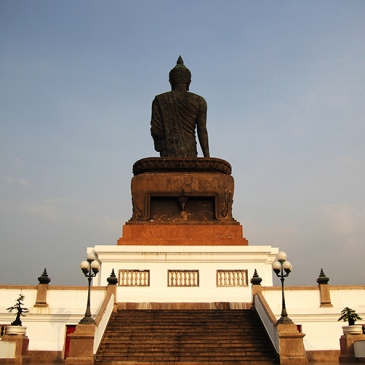 Travel Diary - Thailand Nakhon Pathom Buddhamonthon Park Phutthamonthon Buddha statue back stairs