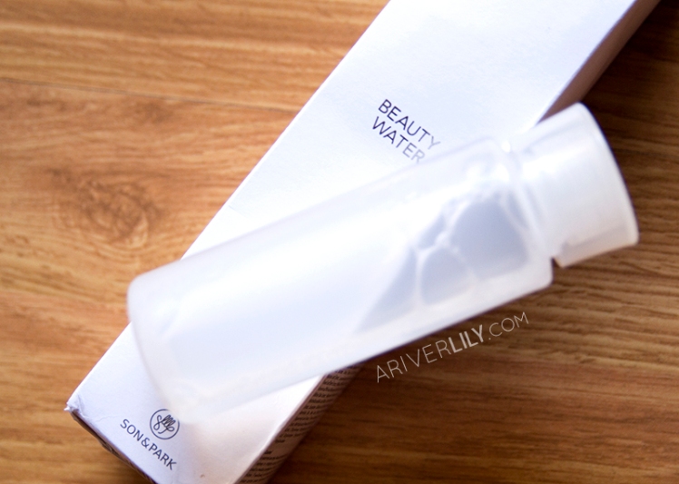 Son & Park Beauty Water review - micellar water cleansing cleanser Korean beauty skincare kbeauty bottle